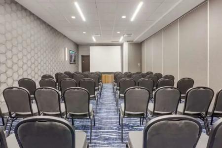 GLō Best Western Mississauga Corporate Centre - 23