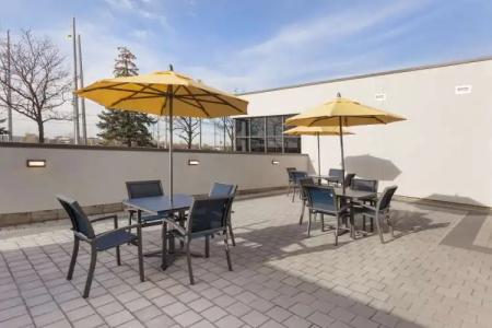 GLō Best Western Mississauga Corporate Centre - 31