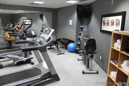 GLō Best Western Mississauga Corporate Centre - 26