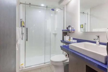 GLō Best Western Mississauga Corporate Centre - 75