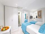2 Bedrooms Standard Family room