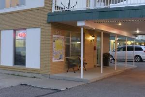 Sun-Dek Motel, Medicine Hat