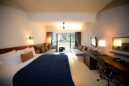 Grand Southsea Khaolak Beach Resort