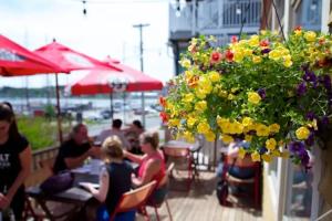 Salt Shaker Deli & Inn, Lunenburg