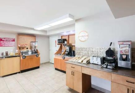 London Travel Inn - 12