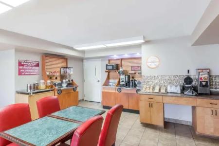 London Travel Inn - 11