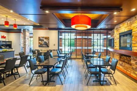 Quality Inn & Suites - 26