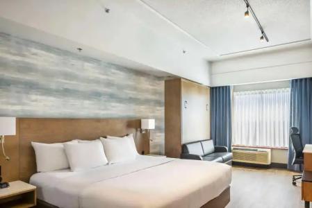 Quality Inn & Suites - 33