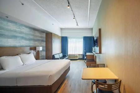 Quality Inn & Suites - 20