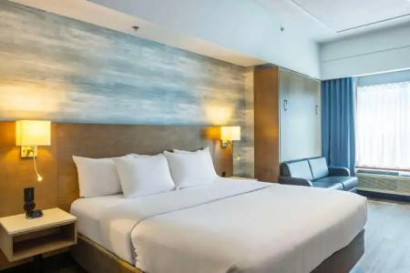 Quality Inn & Suites - 16