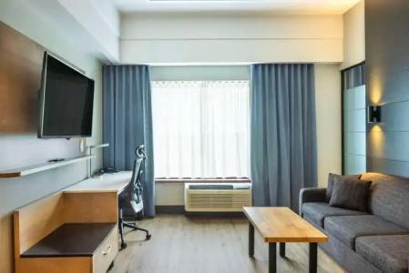 Quality Inn & Suites - 42