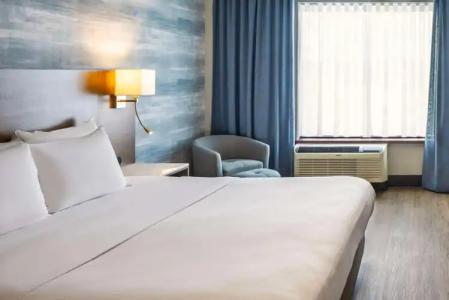 Quality Inn & Suites - 29