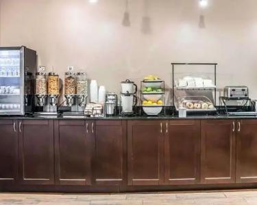 Comfort Inn Laval - 10