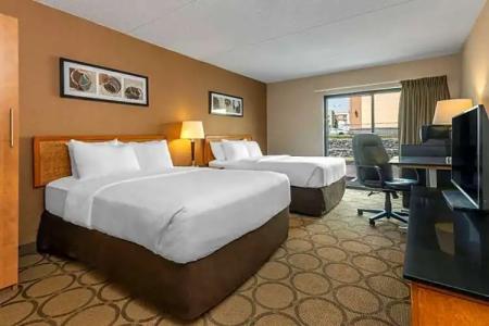 Comfort Inn Laval - 40