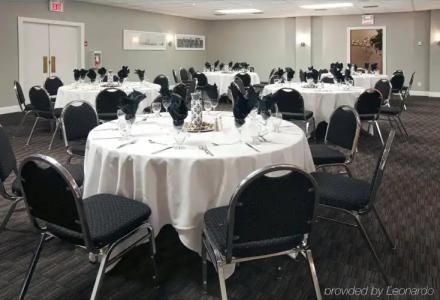 Sandman & Suites Kelowna - 13