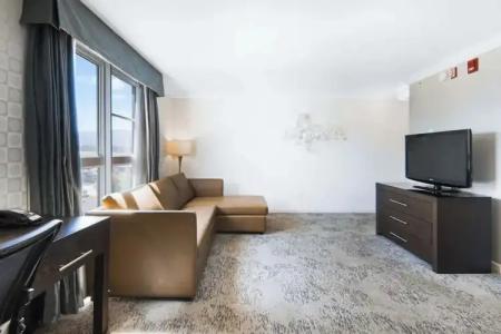 Sandman & Suites Kelowna - 75