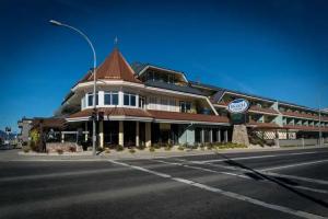 Prestige Beach House, WorldHotels Crafted, Kelowna