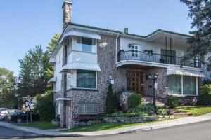 Gite Au P'tit Manoir B&B, Saguenay