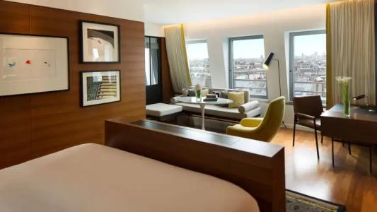 Renaissance Paris Republique & Spa - 63