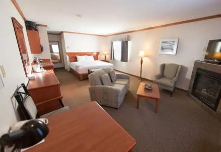 Mount Robson Inn - 2