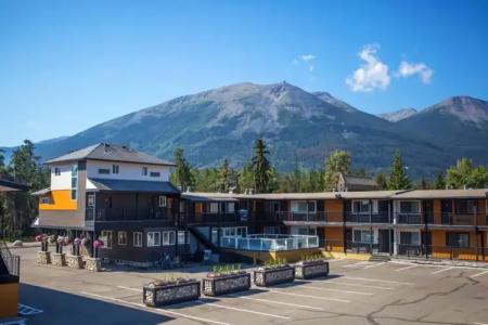 Mount Robson Inn - 20