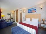 Corner Annex Double Suite