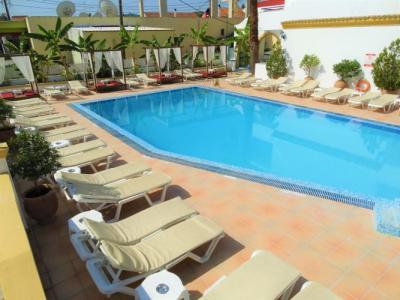 Oasis Beach Club - 12