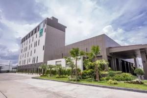 The Crystal Hotel Buriram - formerly X2 Vibe Buriram, Buri Ram
