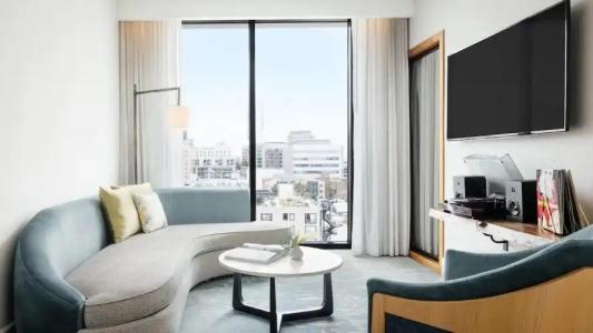 Dream Hollywood, by Hyatt - 10