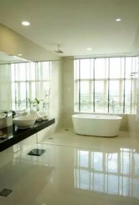 The Waterfront Kuching - 9