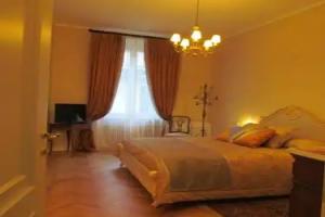 Al Porticciolo di Sant'Agostino Mini-hotel, Como