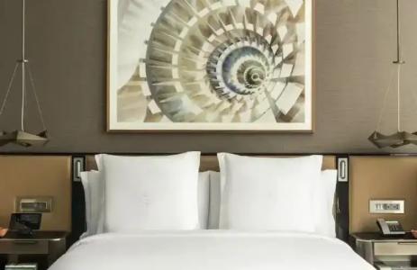 Four Seasons Dubai International Financial Centre - 100
