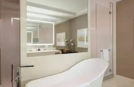 Four Seasons Dubai International Financial Centre - 109