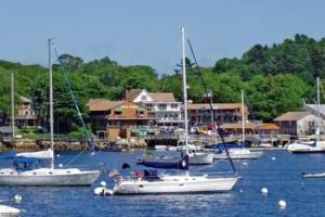 Cap'n Fish's Waterfront Inn, Boothbay Harbor