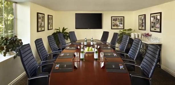 Deerhurst Resort - 10