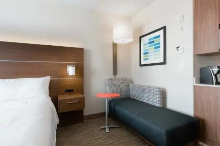 Holiday Inn Express Grande Prairie, an IHG - 28
