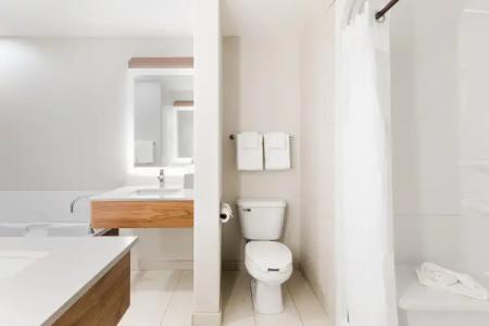 Holiday Inn Express Grande Prairie, an IHG - 8