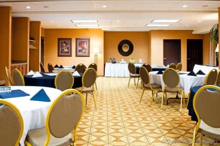 Holiday Inn Express Grande Prairie, an IHG - 16