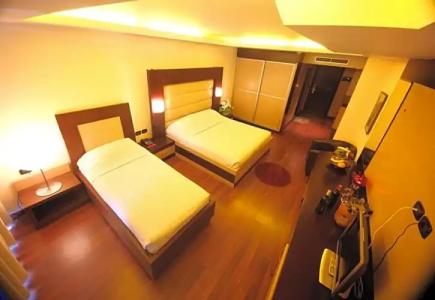 Vlora International - 24