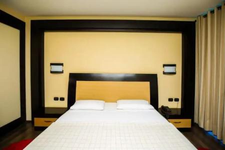 Vlora International - 40