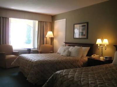 The Gananoque Inn & Spa - 3