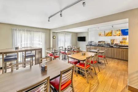 Comfort Inn Fredericton - 23