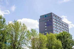 Campus Tower Suite Hotel, Edmonton