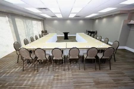 Canterra Suites - 12