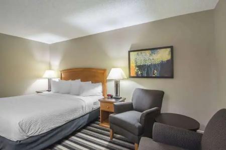 Quality Inn West Edmonton - 73