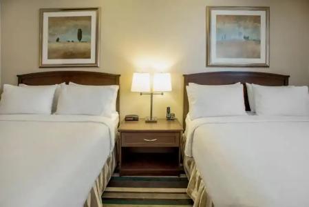 Holiday Inn Conference Centre Edmonton South, an IHG - 2