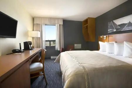 Wingate by Wyndham - Edmonton West - 38