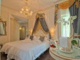 Superior room with park view