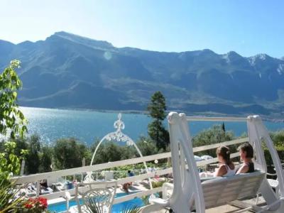 Riviera Panoramic Green Resort - 12