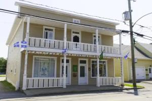 Auberge Jeunesse a Loulou, Levis